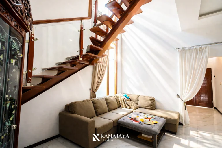 S-House Medan — Tangga & lantai atas, foto 18